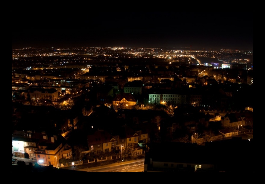 Noční praha, pohled z Vinohradského paláce